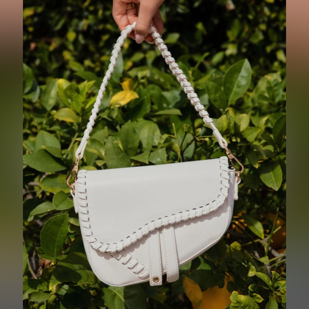 SLOANE FAUX LEATHER CROSSBODY BAG - WHITE